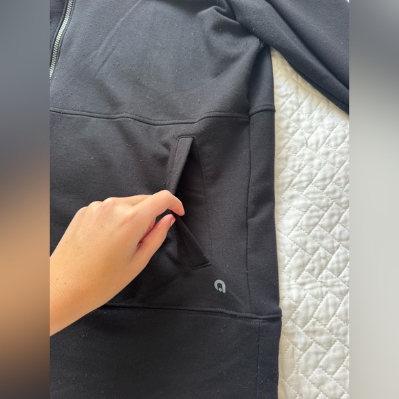 HYBA Black Full-Zip Jacket - Picture 6 of 7